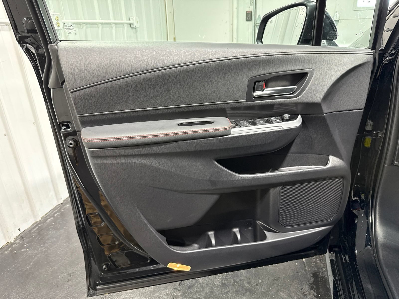 New 2026 Toyota Sienna XSE FWD image 23