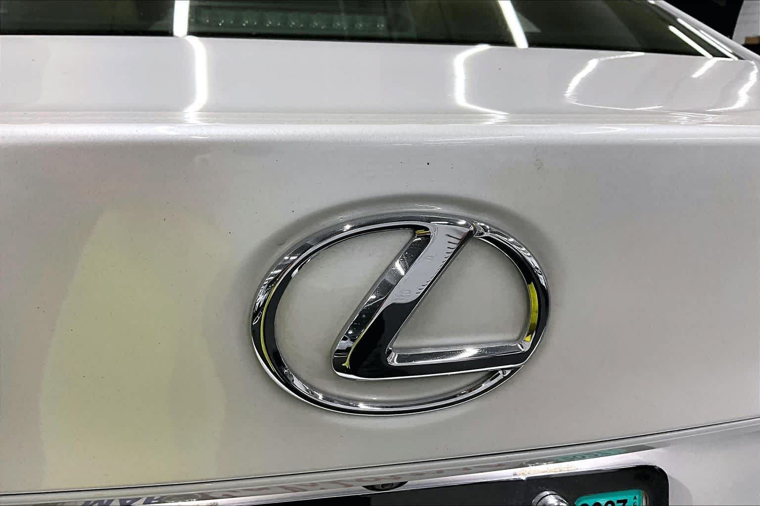 Used 2018 Lexus IS 300 w/ Accessory Package 2 RWD image 30