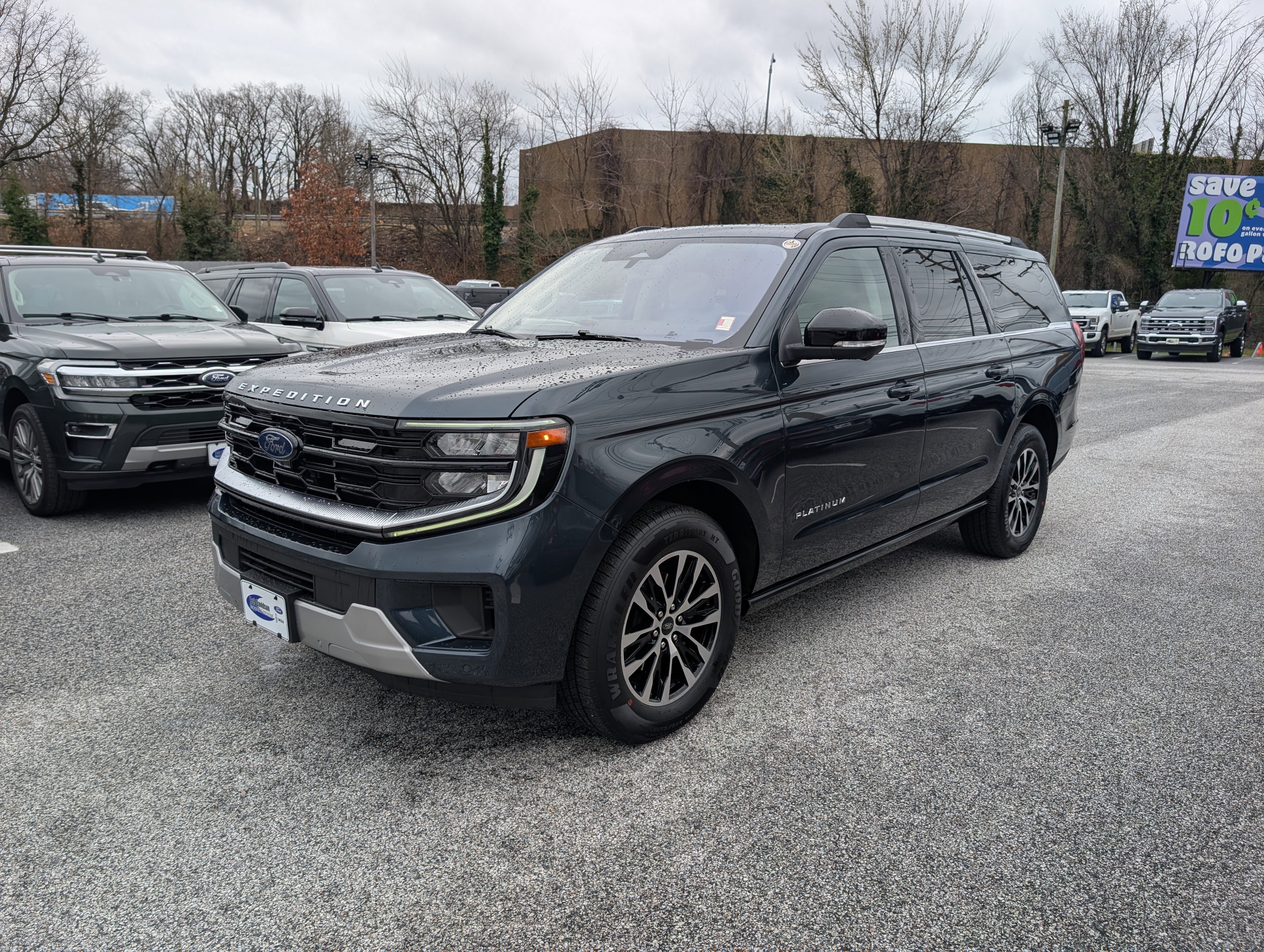 Certified 2025 Ford Expedition Max Platinum image 2