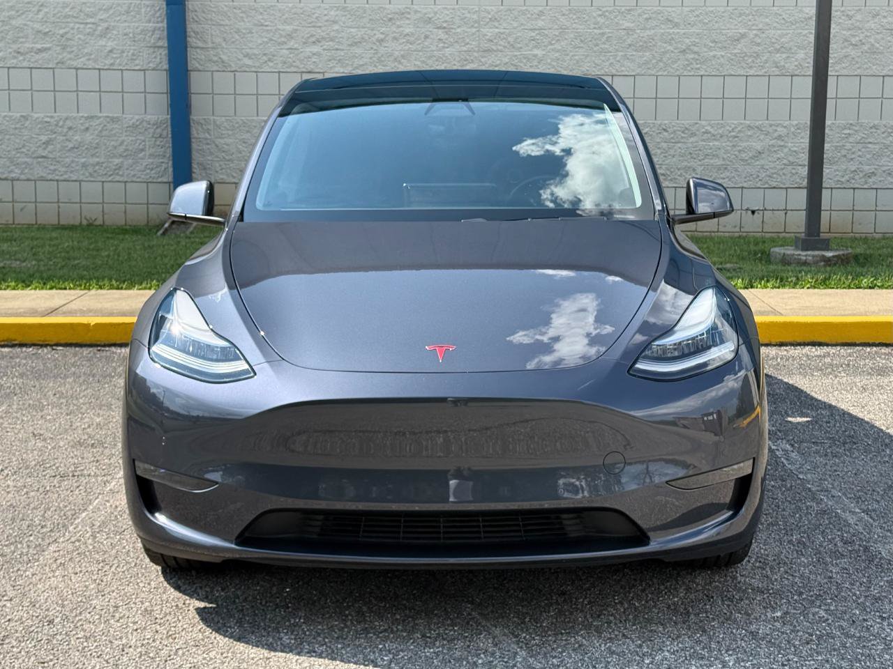 Used 2020 Tesla Model Y Long Range AWD/4WD image 2