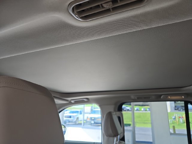 Used 2024 Ford Expedition Limited AWD/4WD image 13