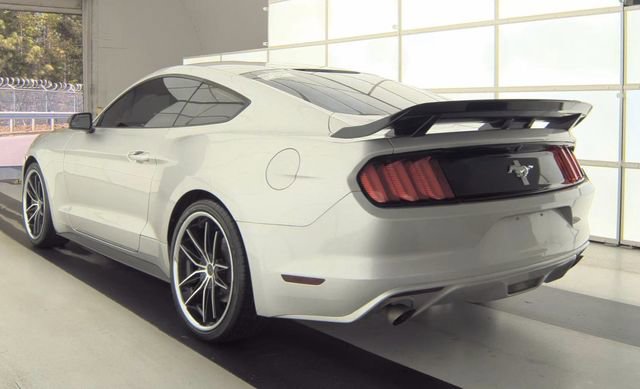 Used 2017 Ford Mustang Coupe RWD image 3