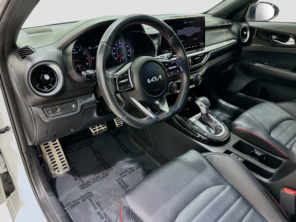 Used 2023 Kia Forte GT w/ GT2 Package image 9