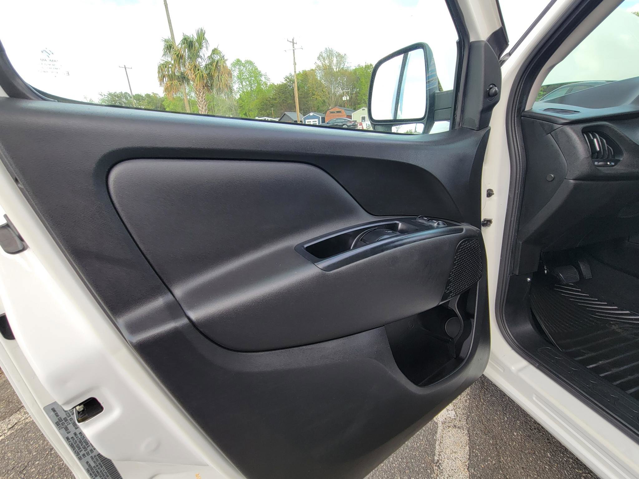 Used 2018 RAM ProMaster City Tradesman SLT FWD image 19