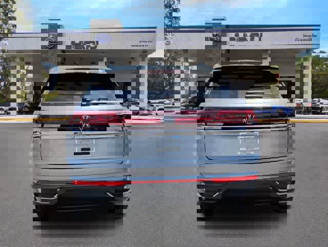 Used 2024 Volkswagen Atlas Cross Sport SE FWD image 5