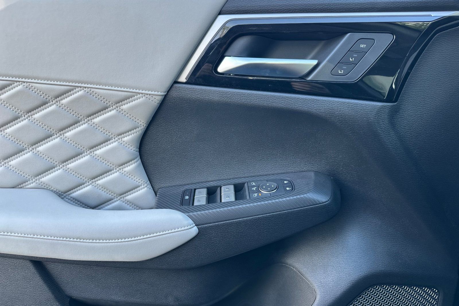 New 2025 Mitsubishi Outlander SEL image 10