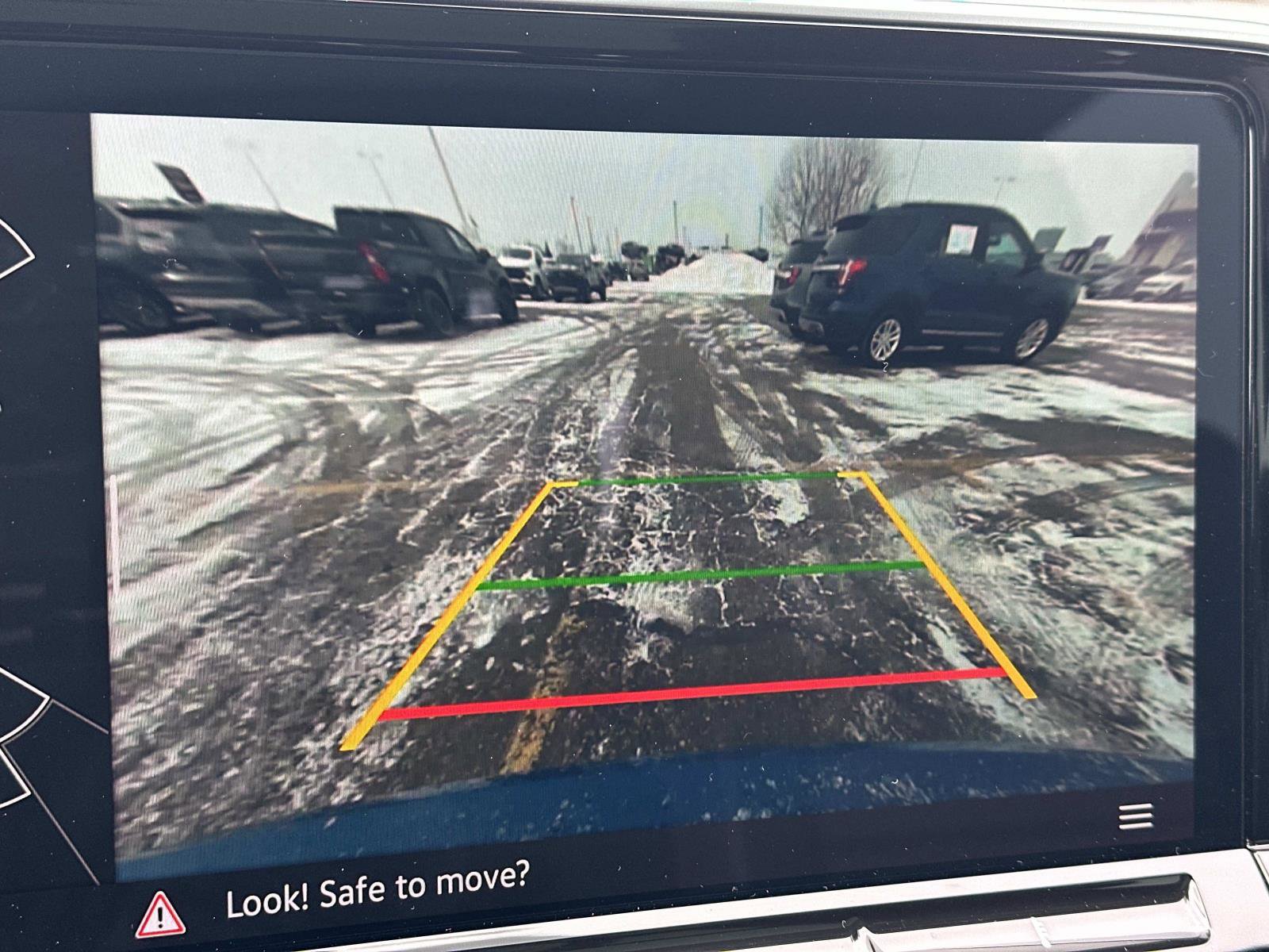 Used 2025 Volkswagen Atlas SEL image 30