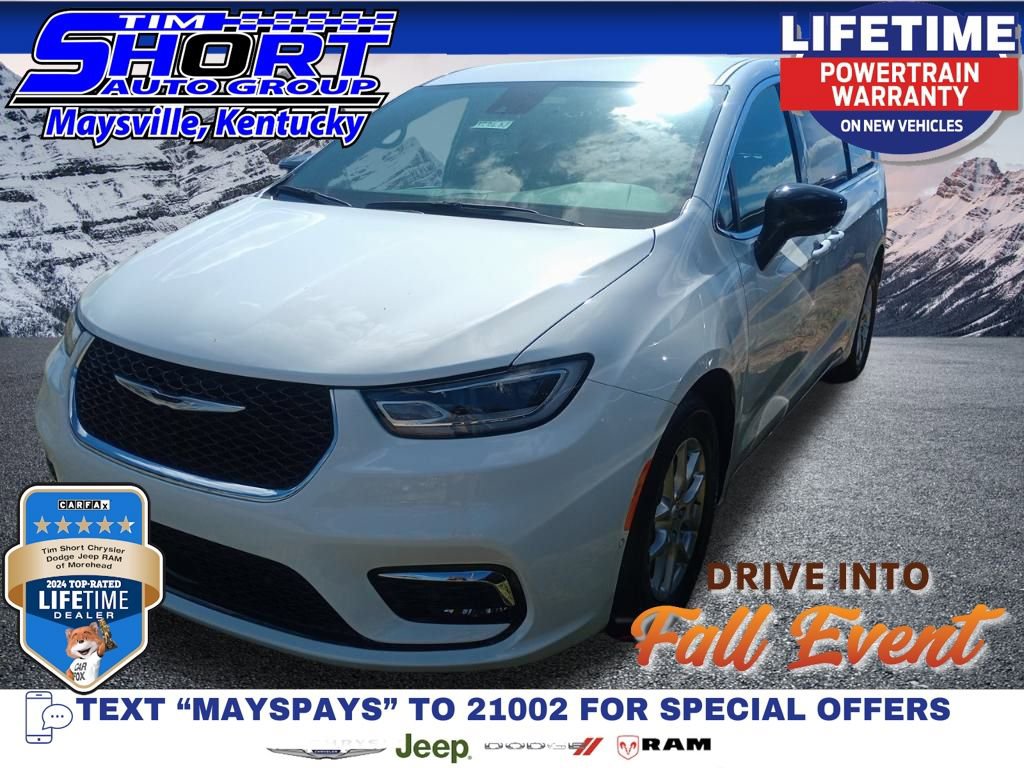 New 2026 Chrysler Pacifica Select image 1
