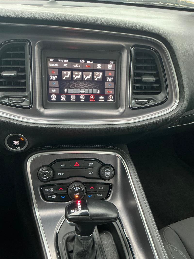 Used 2018 Dodge Challenger R/T RWD image 16