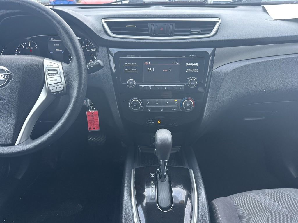 Used 2016 Nissan Rogue S image 17