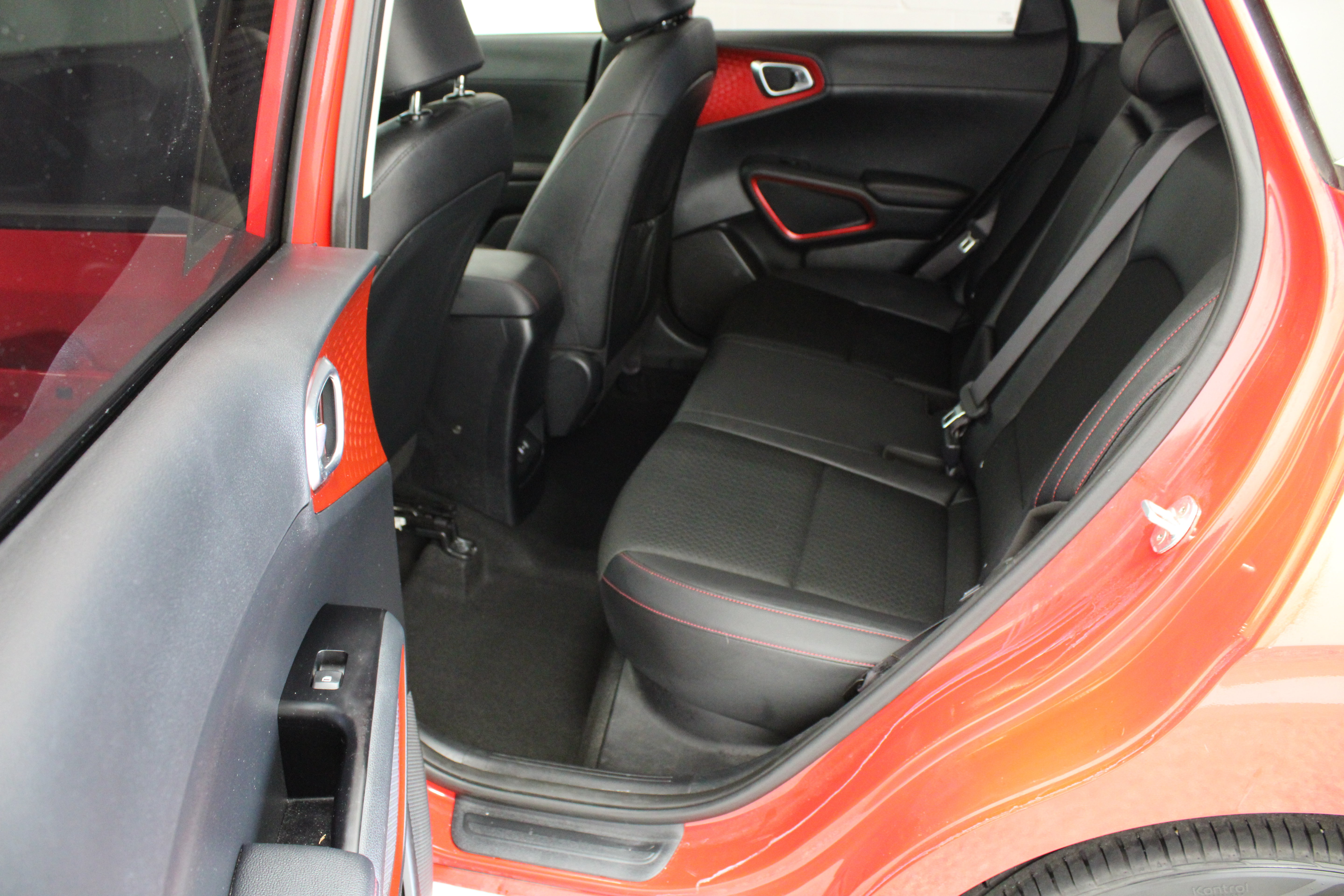 Used 2023 Kia Soul GT-Line w/ GT-Line Technology Package FWD image 31