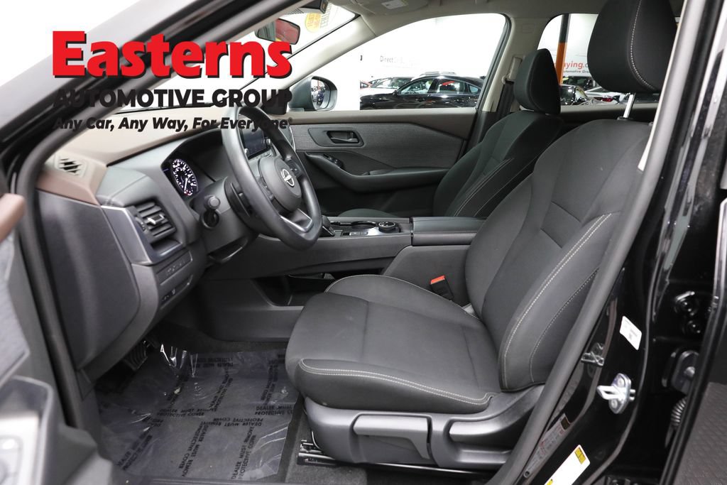 Used 2023 Nissan Rogue S AWD/4WD image 14