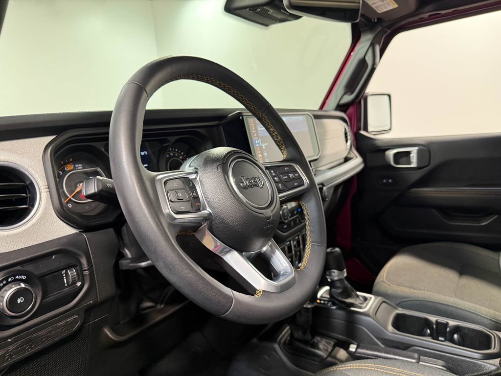 Used 2024 Jeep Wrangler Unlimited Sahara w/ Technology Group AWD/4WD image 73