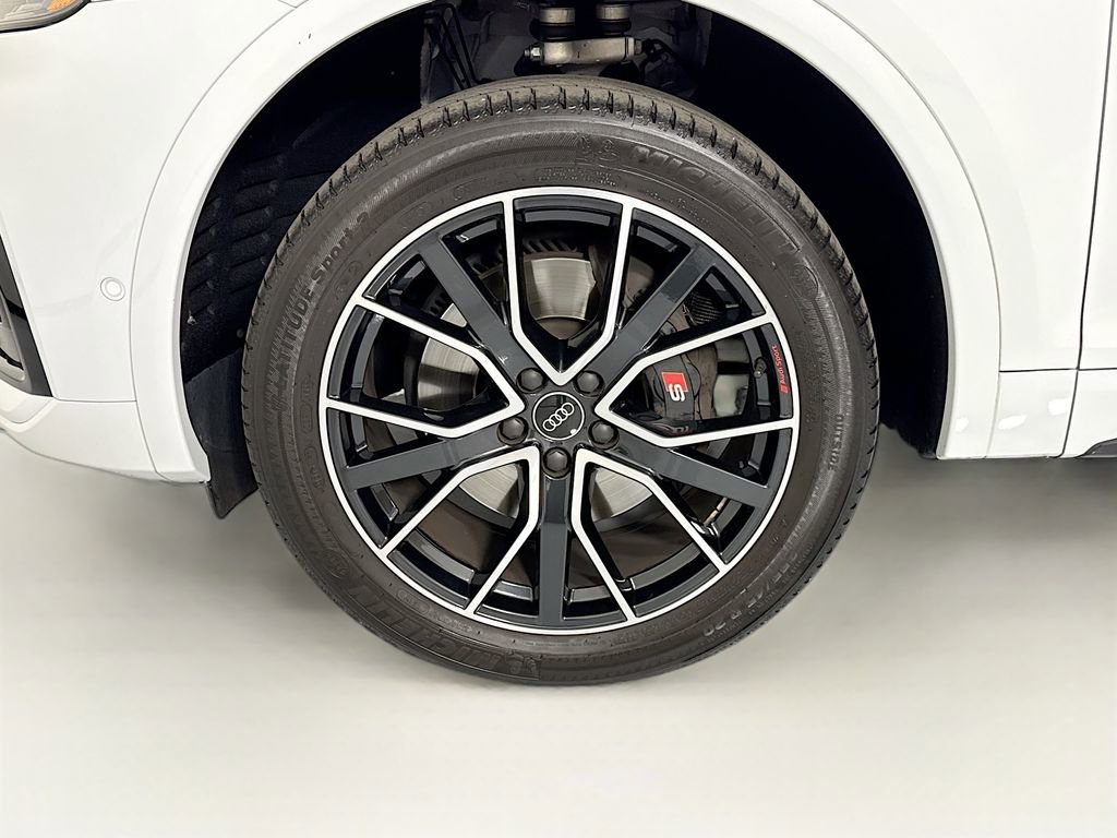 Used 2023 Audi SQ5 Prestige w/ Prestige Package image 31