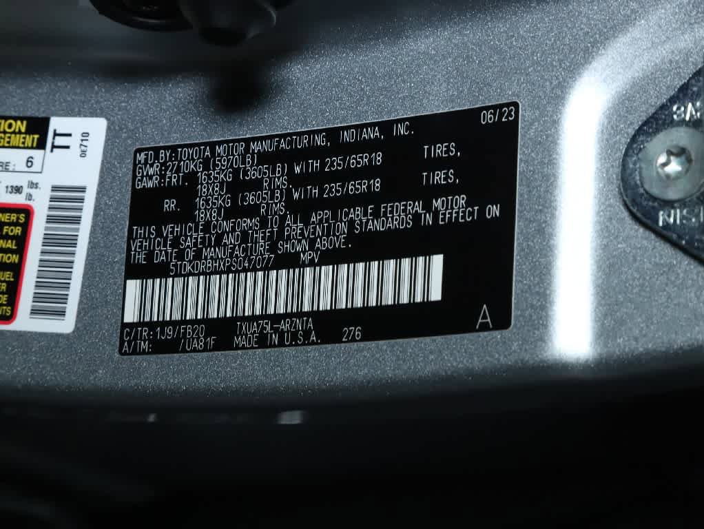 Used 2023 Toyota Highlander LE AWD/4WD image 21