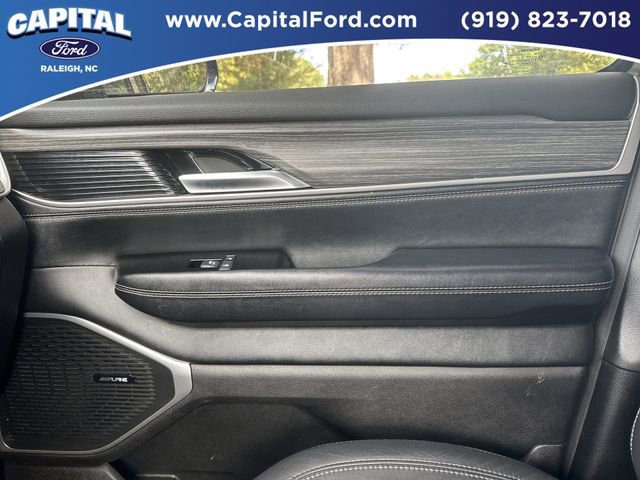 Used 2024 Jeep Wagoneer L Series II w/ Flexible Seating Group image 27