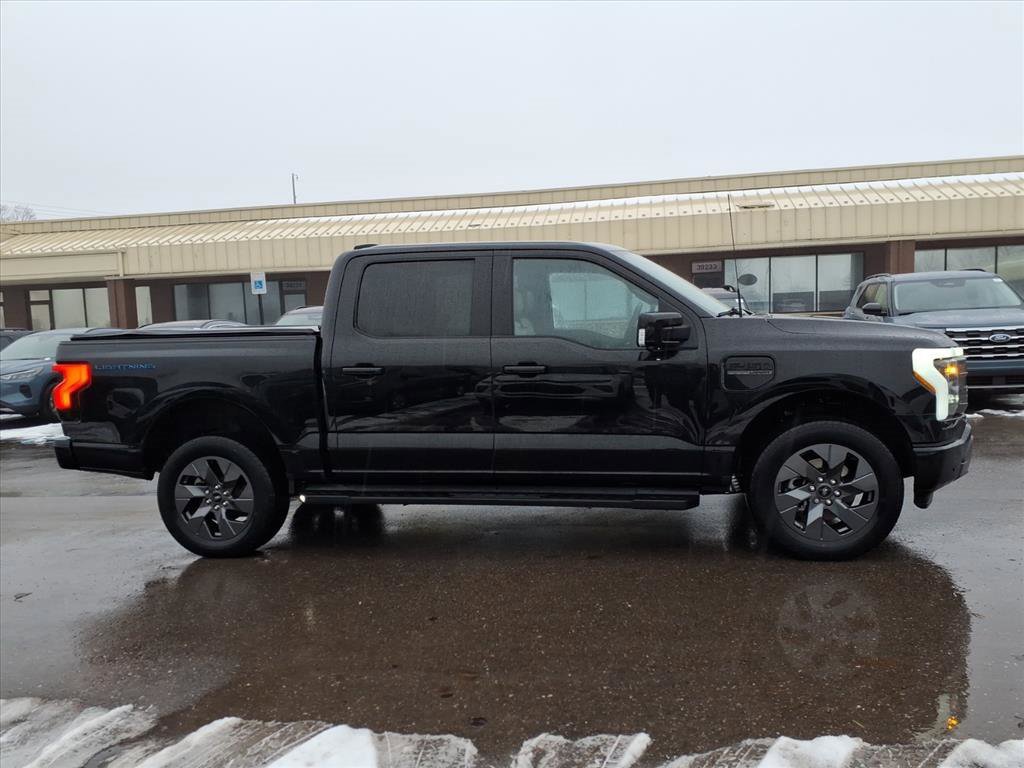 Used 2023 Ford F150 Lightning Lariat image 6
