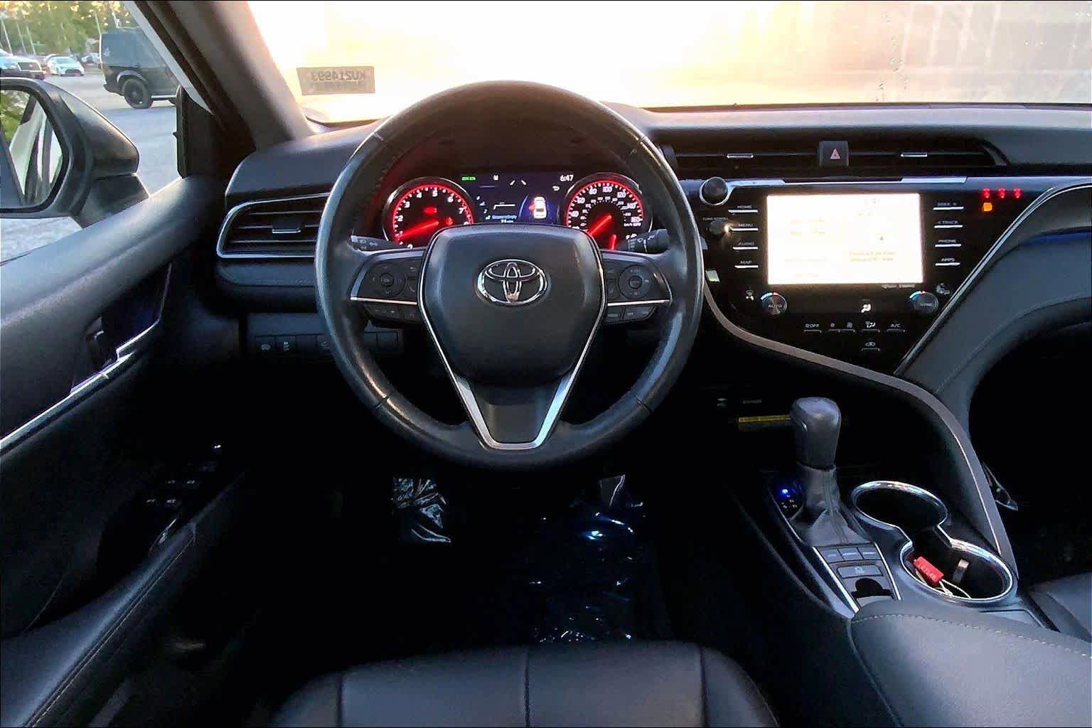 Used 2019 Toyota Camry XSE FWD image 6