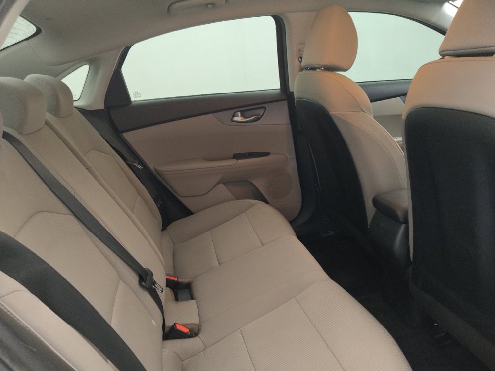 Used 2019 Kia Forte LXS image 19