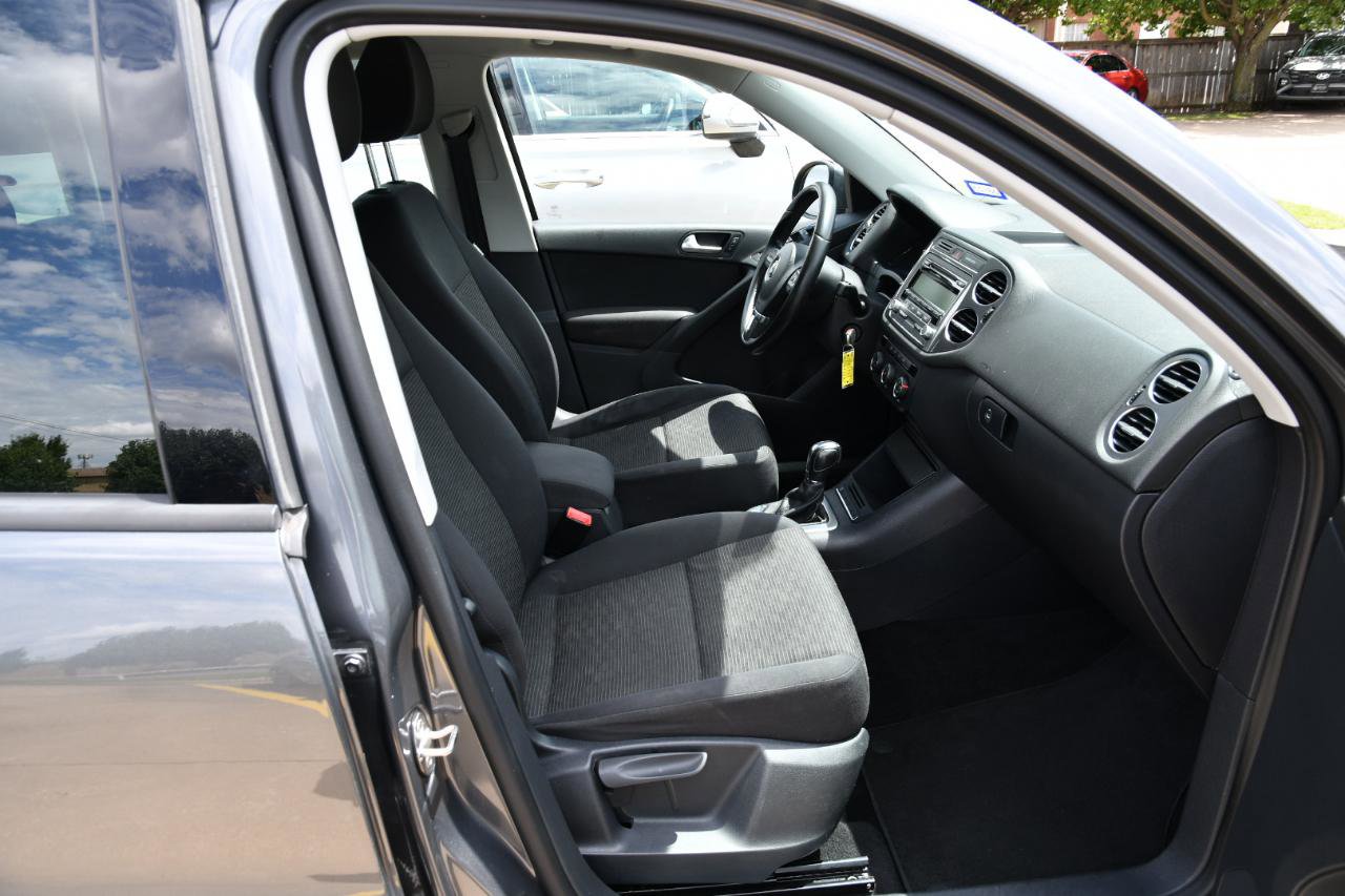 Used 2014 Volkswagen Tiguan S FWD image 19