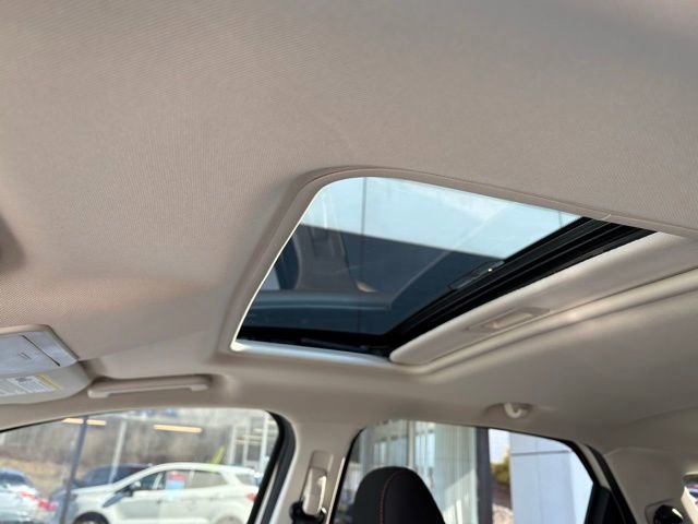 Used 2022 Ford EcoSport SE w/ SE Convenience Package image 12