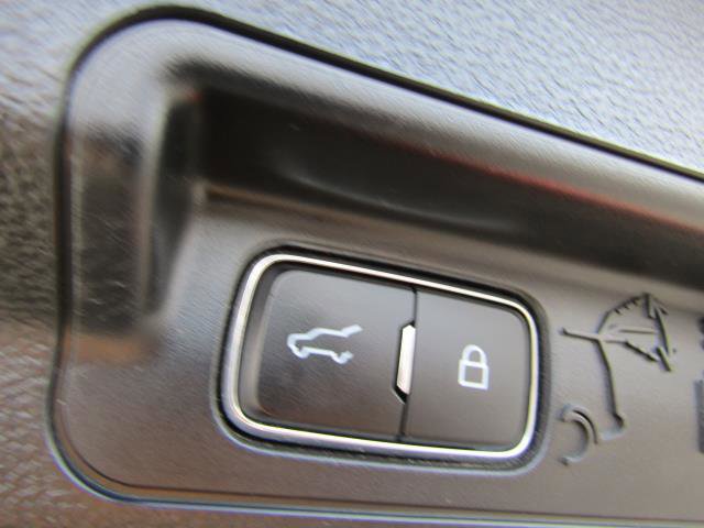 Certified 2023 Ford Explorer XLT w/ Class IV Trailer Tow Package image 15