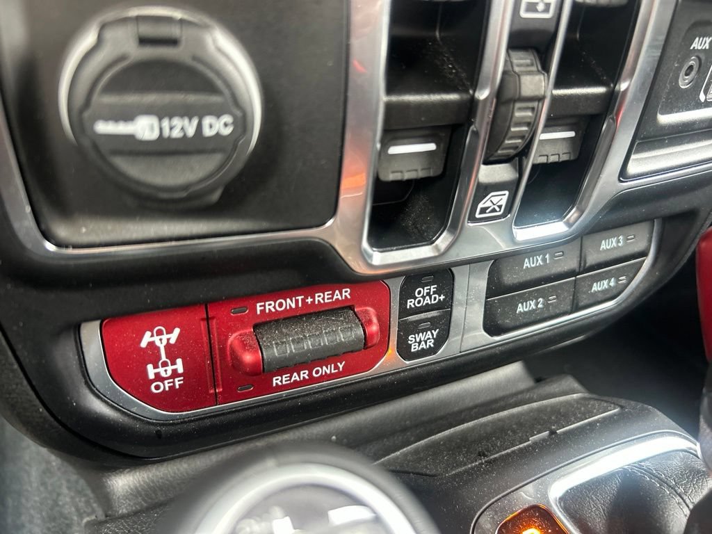 Used 2024 Jeep Wrangler Unlimited Rubicon AWD/4WD image 10
