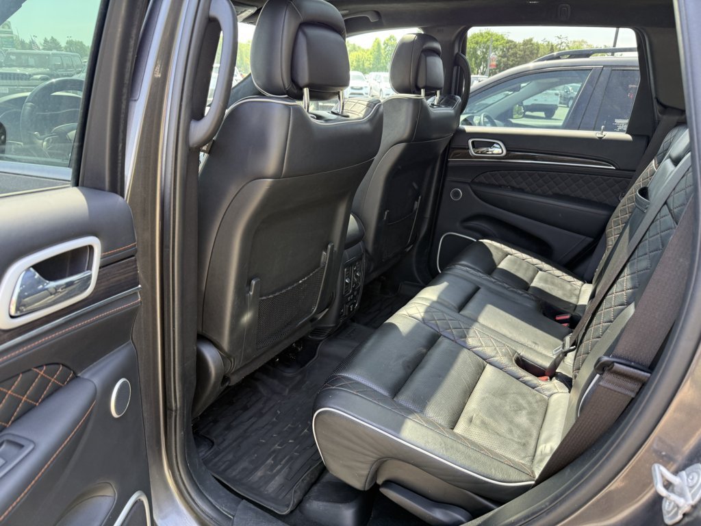 Used 2020 Jeep Grand Cherokee Summit AWD/4WD image 12