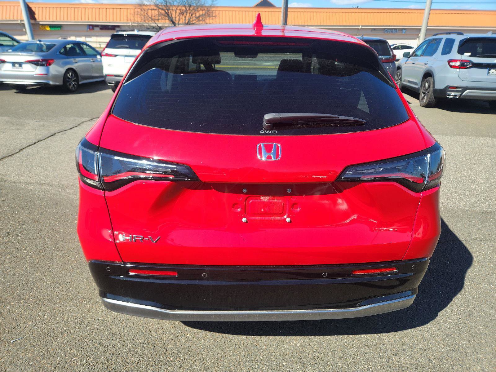 Used 2025 Honda HR-V EX-L image 4