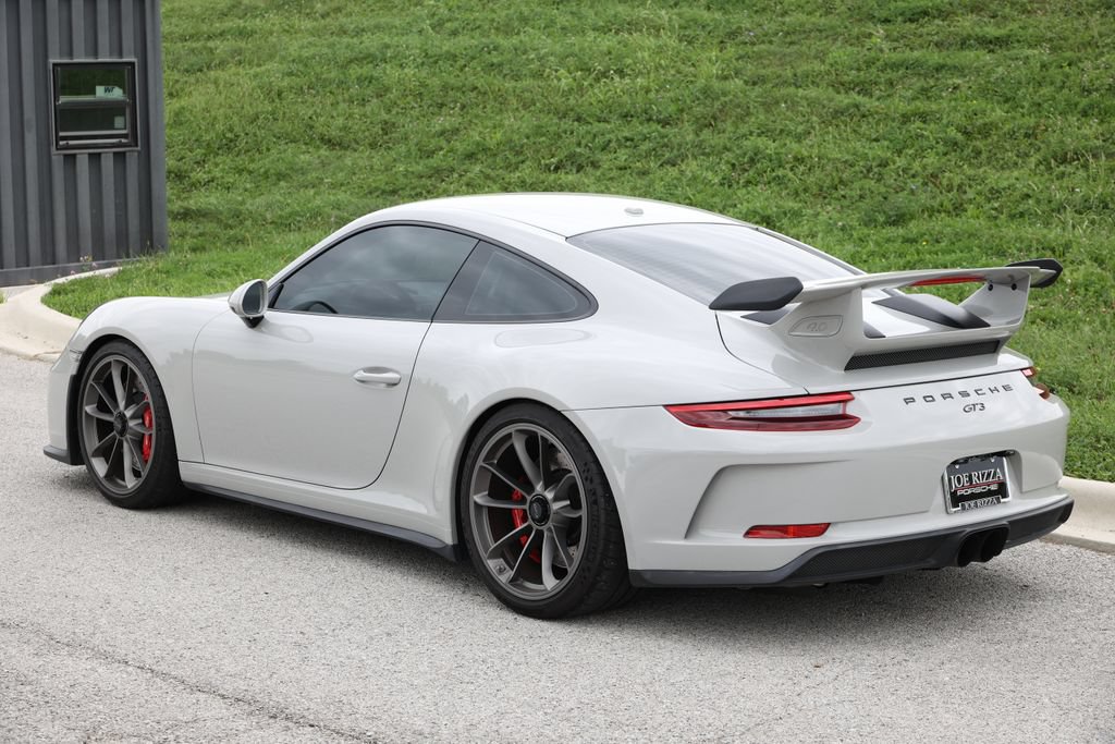 Certified 2018 Porsche 911 GT3 RWD image 3