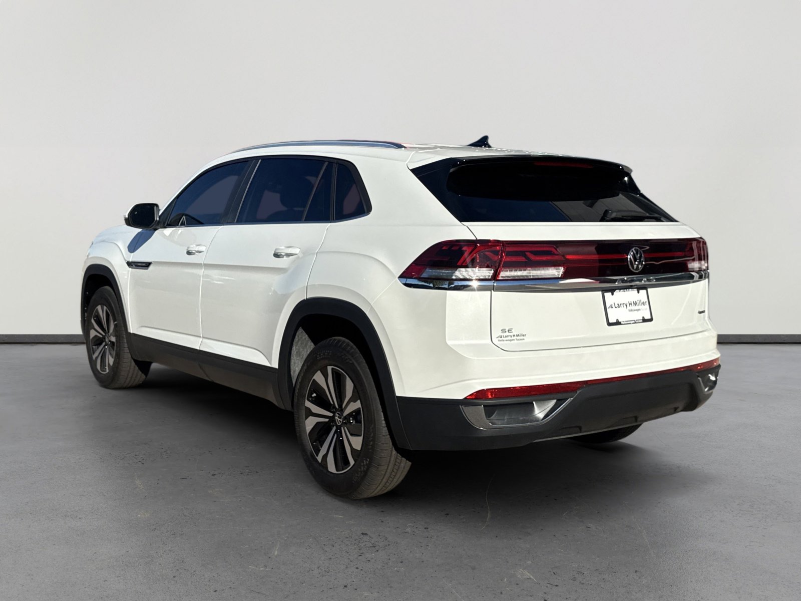 New 2026 Volkswagen Atlas Cross Sport SE image 4