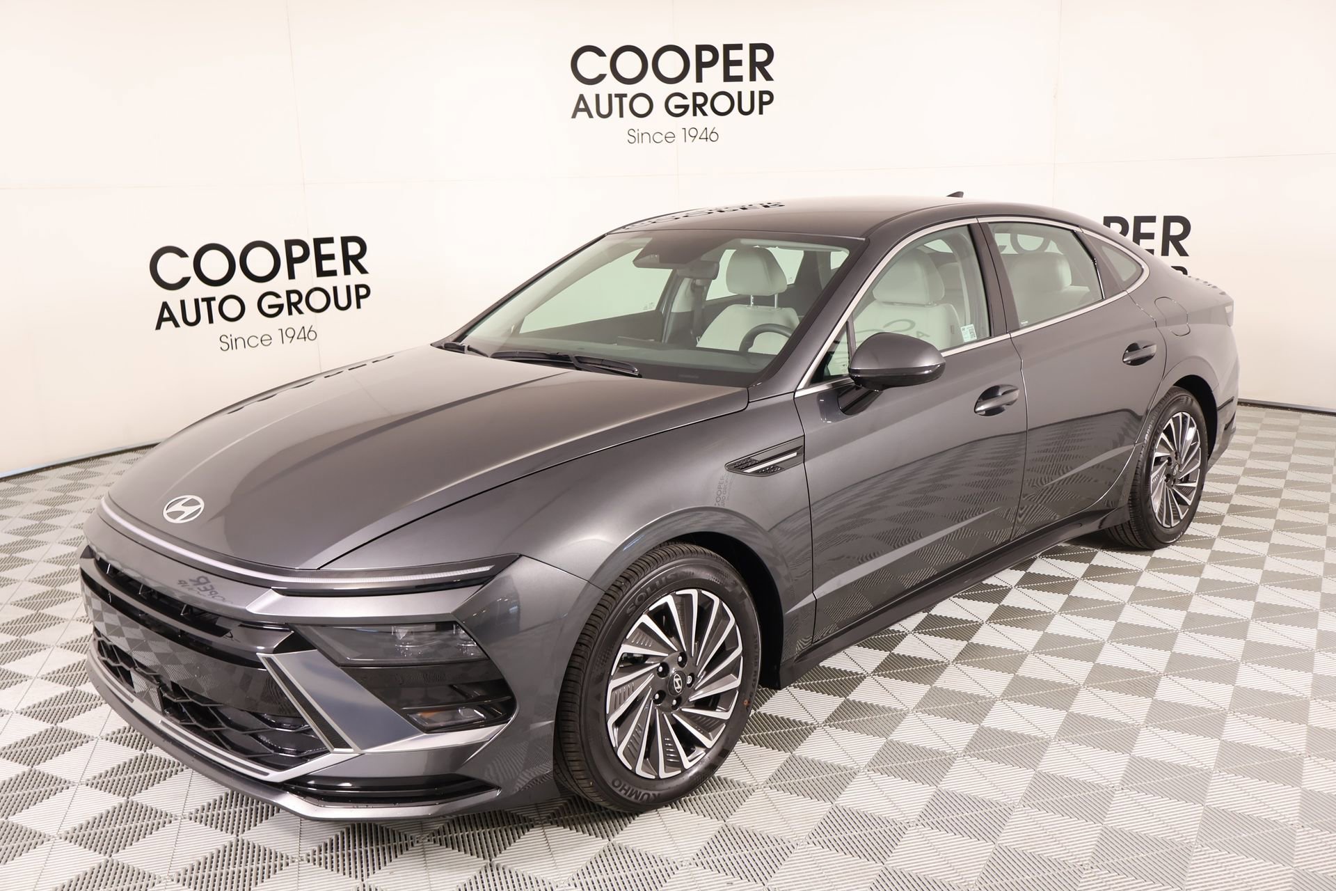 Certified 2025 Hyundai Sonata SEL image 9