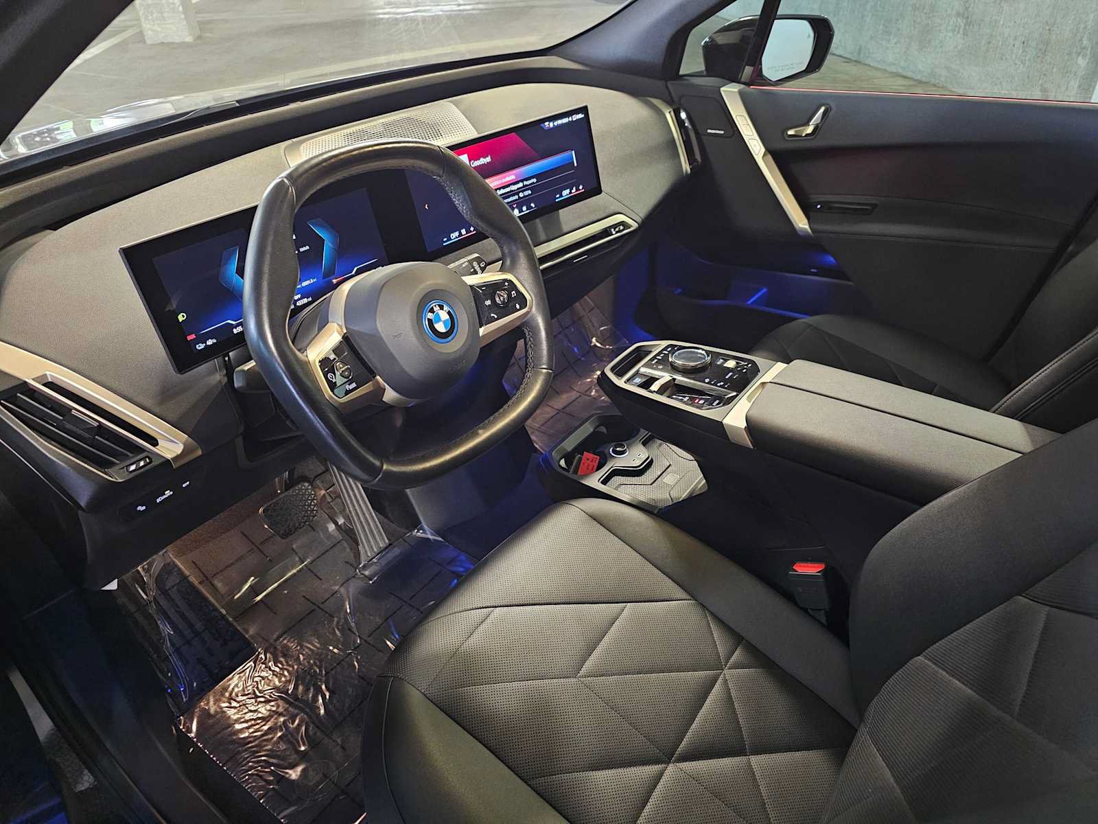 Used 2024 BMW iX xDrive50 w/ Sport Package AWD/4WD image 2
