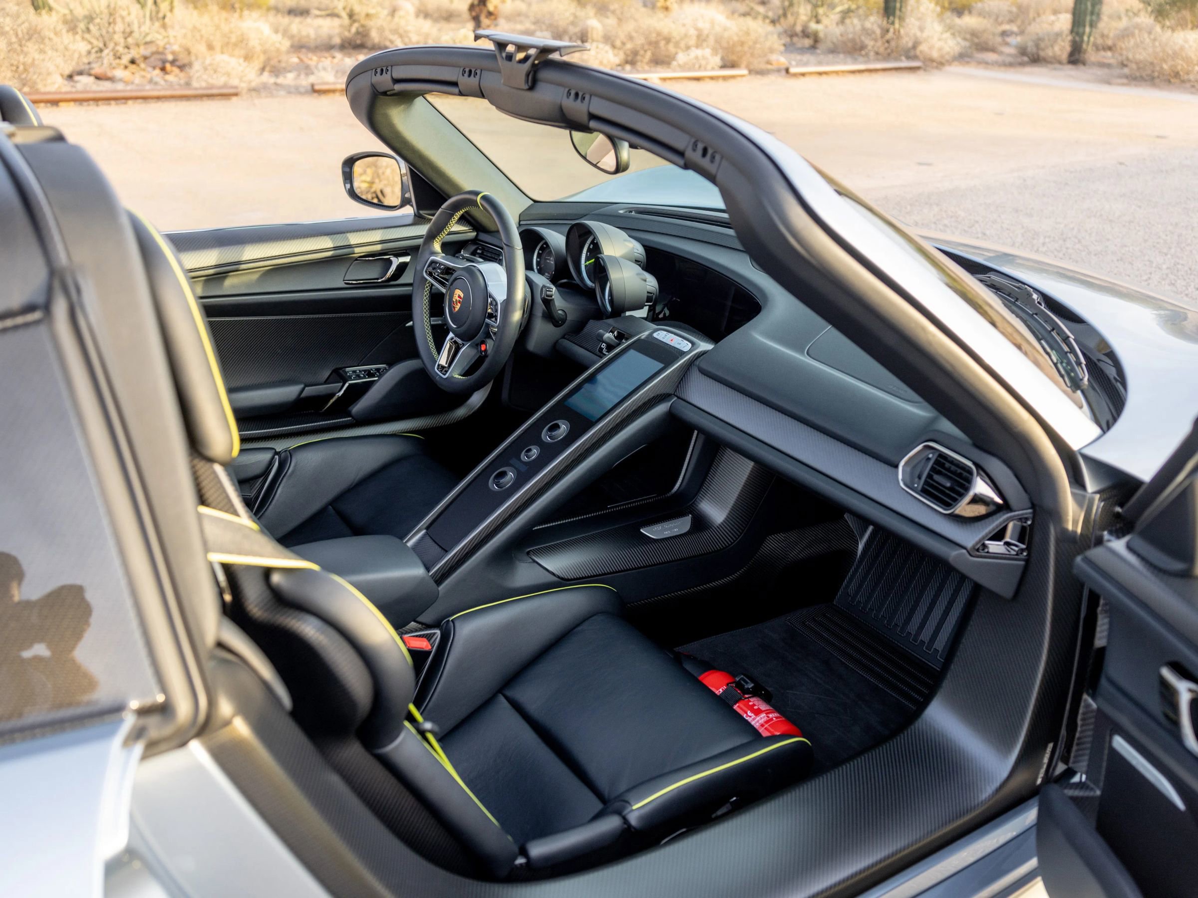 Used 2015 Porsche 918 Spyder AWD/4WD image 13