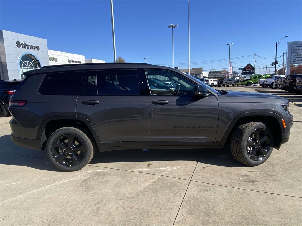 New 2025 Jeep Grand Cherokee L Limited w/ Luxury Tech Group II image 34