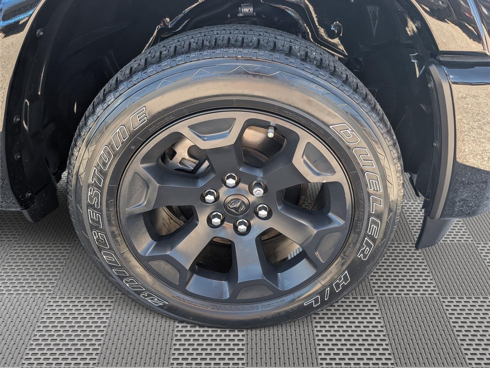 Used 2025 RAM 1500 Big Horn AWD/4WD image 9
