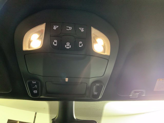 Used 2024 Chrysler Pacifica Pinnacle AWD/4WD image 27