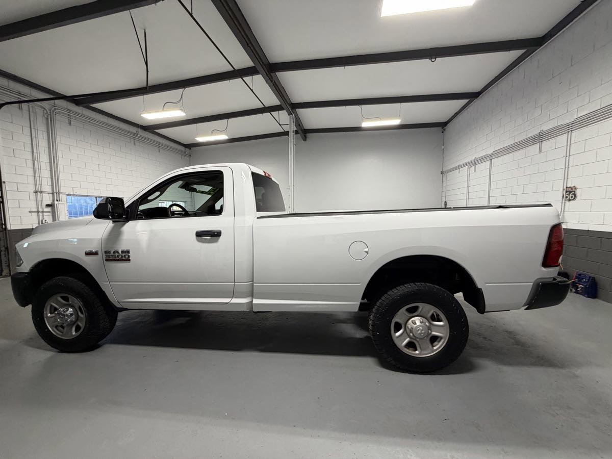 Used 2015 RAM 3500 Tradesman w/ Power & Remote Entry Group image 10
