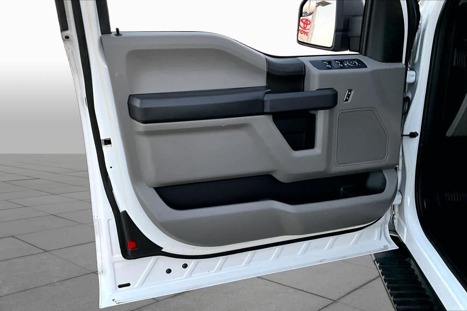Used 2018 Ford F150 XL w/ Equipment Group 101A Mid RWD image 22