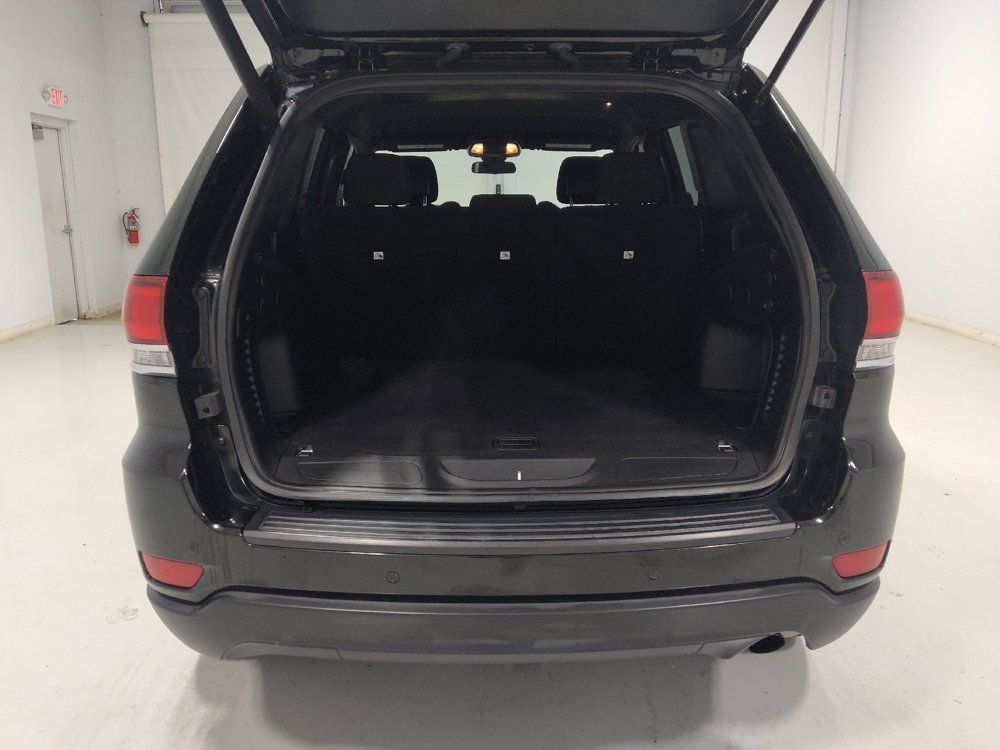 Used 2021 Jeep Grand Cherokee Laredo w/ Security & Convenience Group AWD/4WD image 29