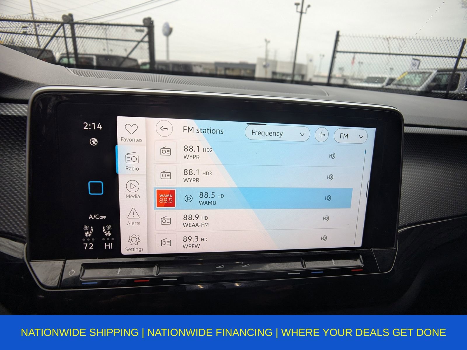 Used 2025 Volkswagen Atlas Cross Sport SEL Premium R-Line image 29