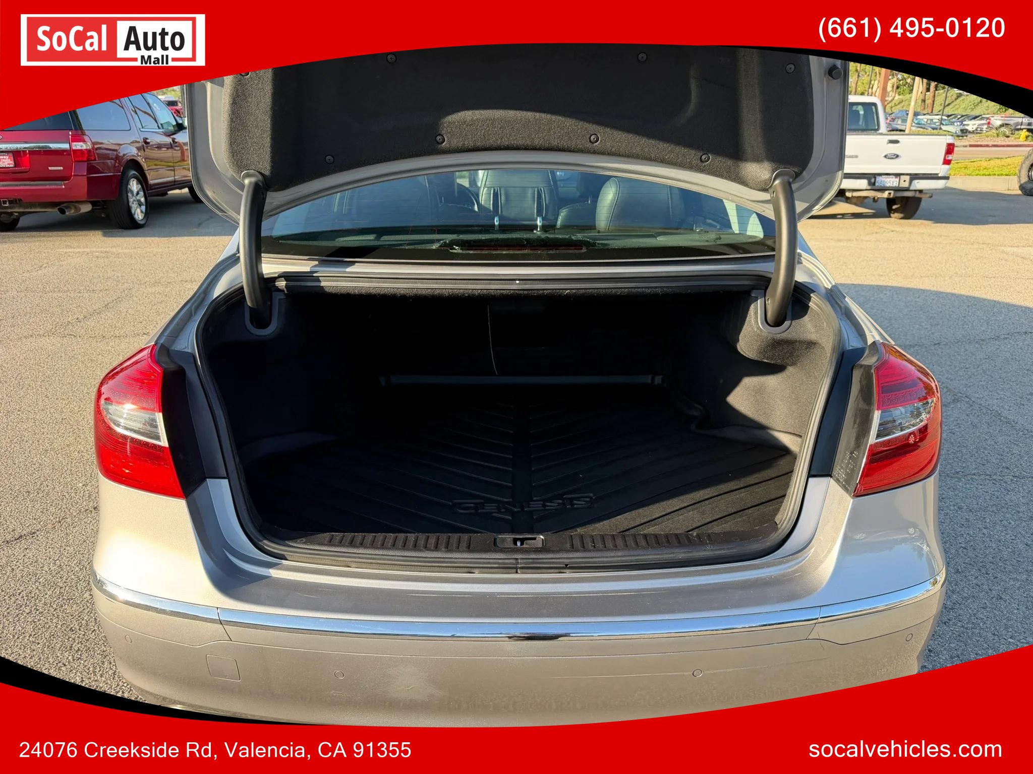 Used 2012 Hyundai Genesis 3.8 w/ Premium Pkg RWD image 26