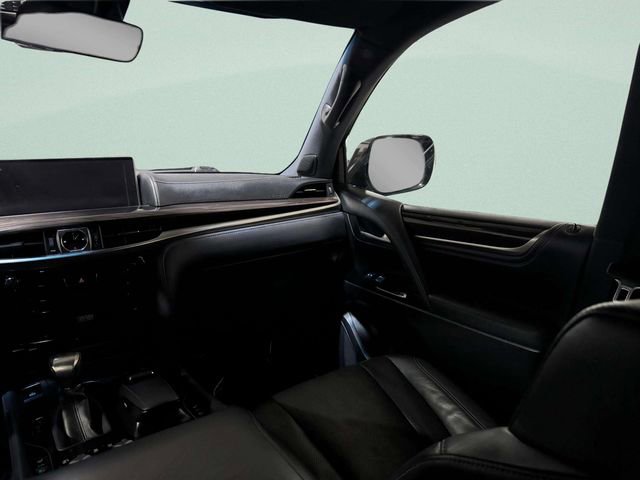 Used 2020 Lexus LX 570 4WD w/ 3rd Row & Luxury Pkg image 13