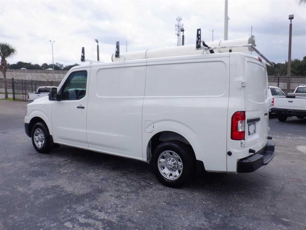 Used 2020 Nissan NV 2500 SV image 3