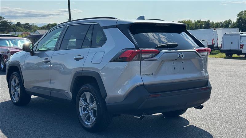 Used 2022 Toyota RAV4 XLE w/ Convenience Package AWD/4WD image 7