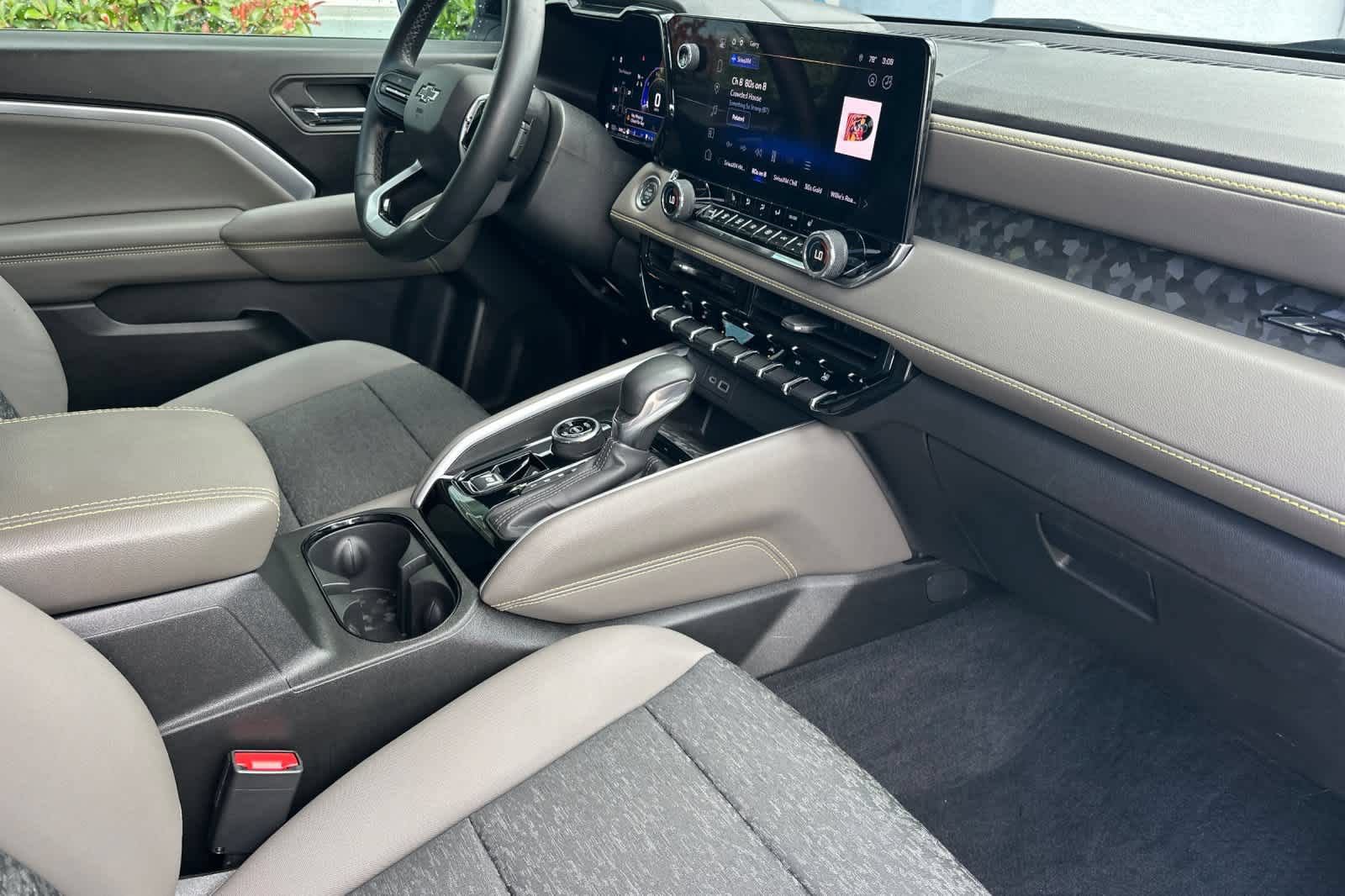 Used 2024 Chevrolet Colorado ZR2 AWD/4WD image 16