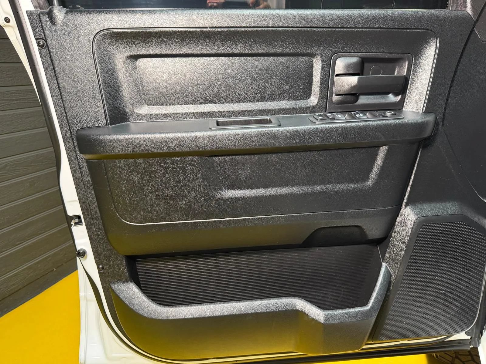Used 2018 RAM 1500 Tradesman w/ Popular Equipment Group AWD/4WD image 28