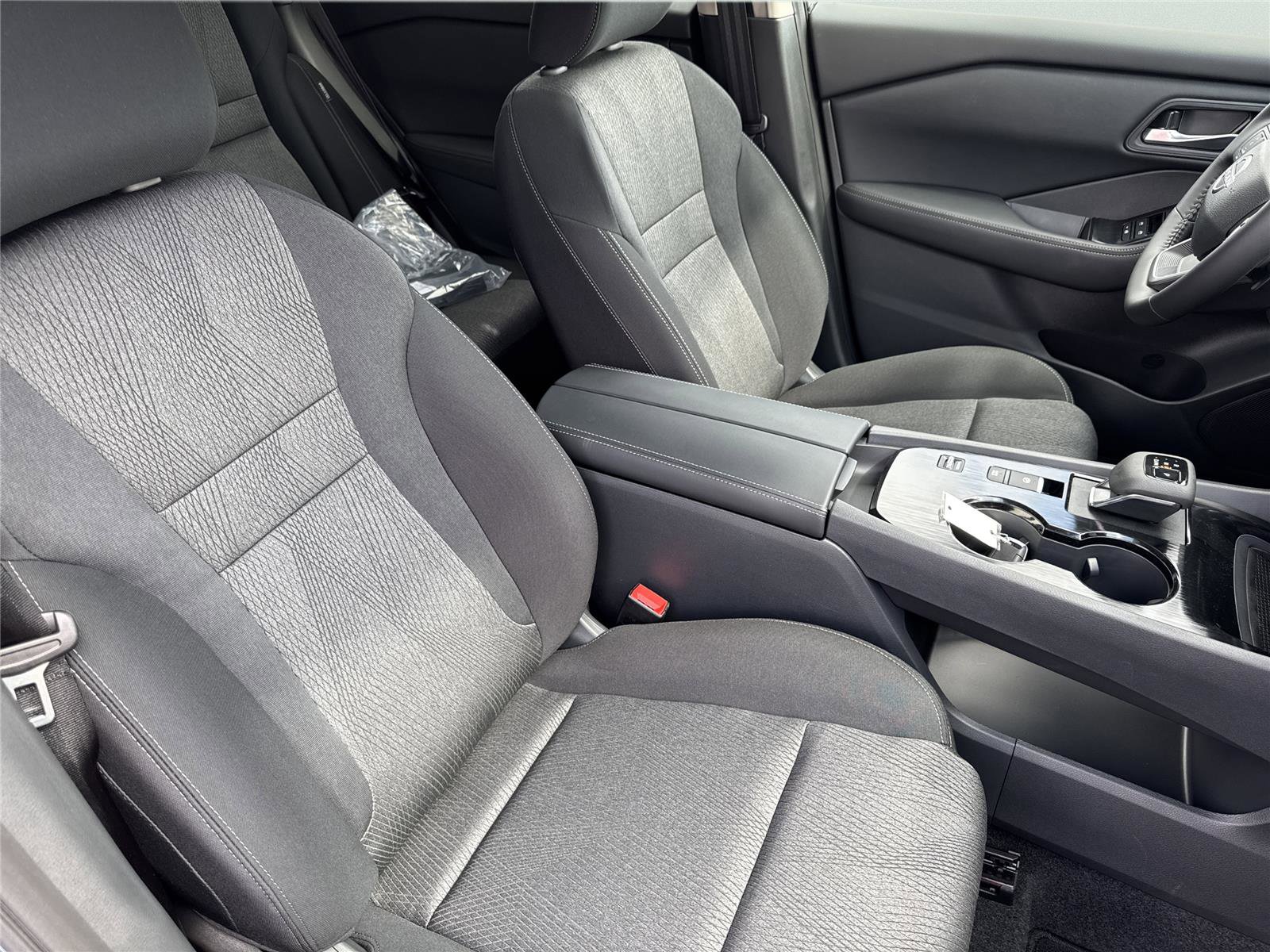 New 2026 Nissan Rogue SV FWD image 35