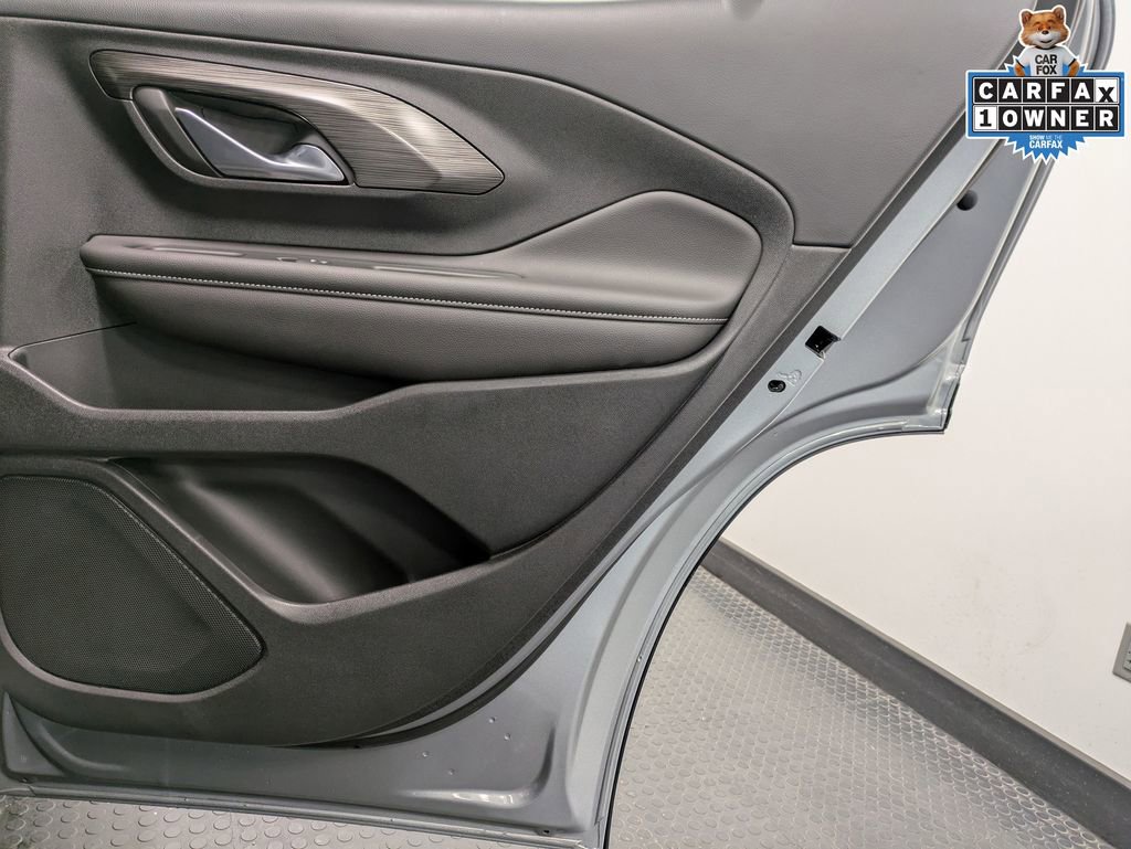 Used 2023 GMC Terrain SLE w/ Driver Convenience Package image 26