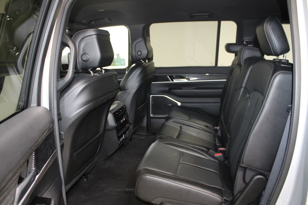 Used 2022 Jeep Wagoneer Series II image 23